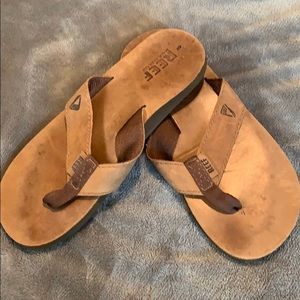 Reef Leather flip flops men’s size 8